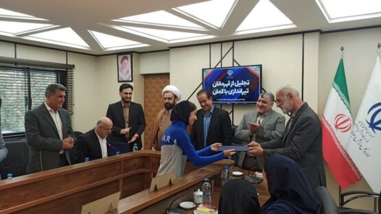 تجلیل از قهرمانان رشته ورزشی تیراندازی با کمان باحضوردکتر سید کاظم دلخوش و جهانبخش آرمان مدیرکل ورزش و جوانان گیلان
