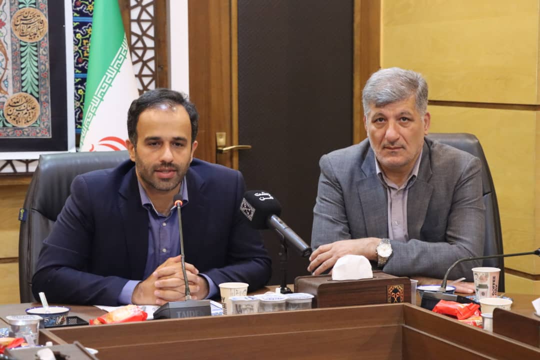 لزوم انسجام بین دستگاه ها در وصول مطالبات شهرداری / ساخت کنارگذر ژ۵ در محدوده روستایی حیاتی است