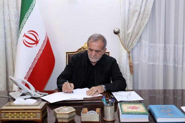 “ظریف” معاون راهبردی و “قائم پناه” معاون اجرایی رئیس جمهور