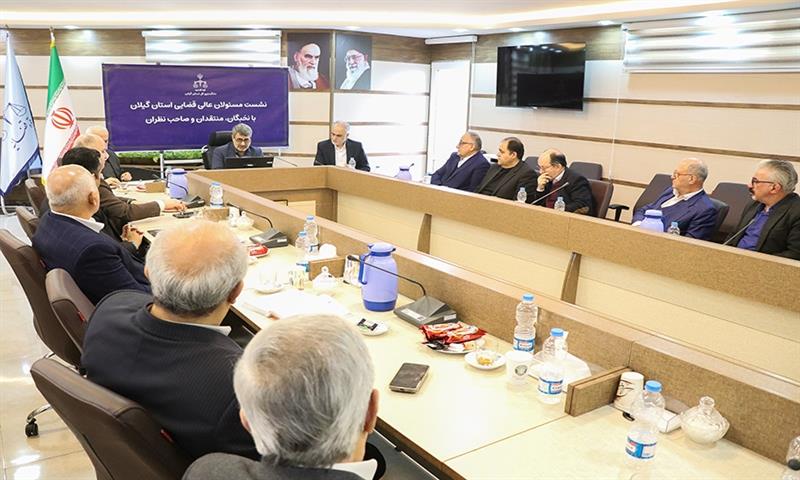 با رفع مشکلات فعالان اقتصادی و صنعتگران شاهد ترقی اقتصاد استان خواهیم بود
