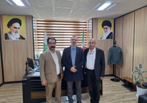 دیدار روسای اتحادیه میوه و تره بار رشت و کرج با رئیس امور مالیاتی استان البرز