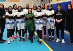 تیم والیبال بانوان مرکز وکلای گیلان پنجم شد