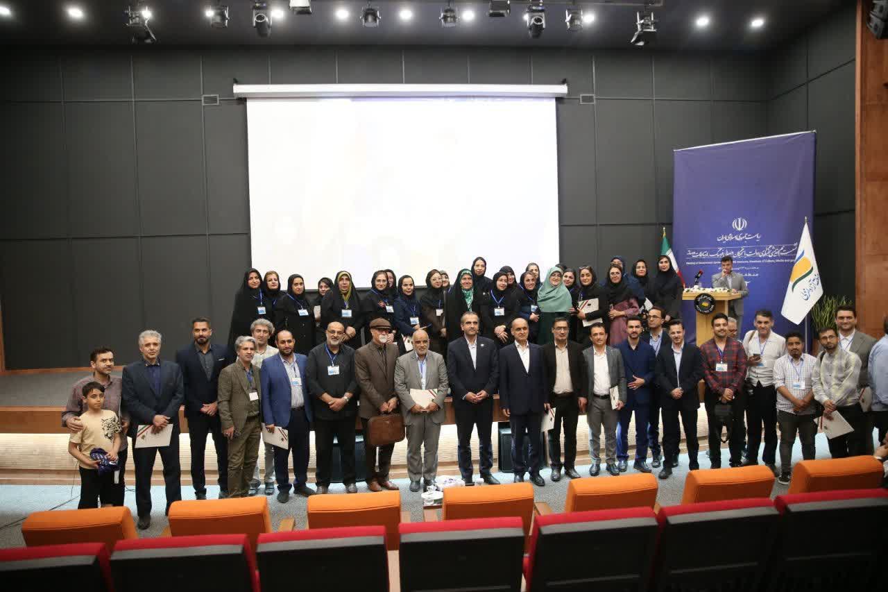 نشست هم‌اندیشی سخنگوی دولت با نخبگان و اصحاب رسانه در منطقه آزاد انزلی برگزار شد