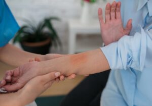آیا پوست می‌تواند سلامت روان را نشان دهد؟!