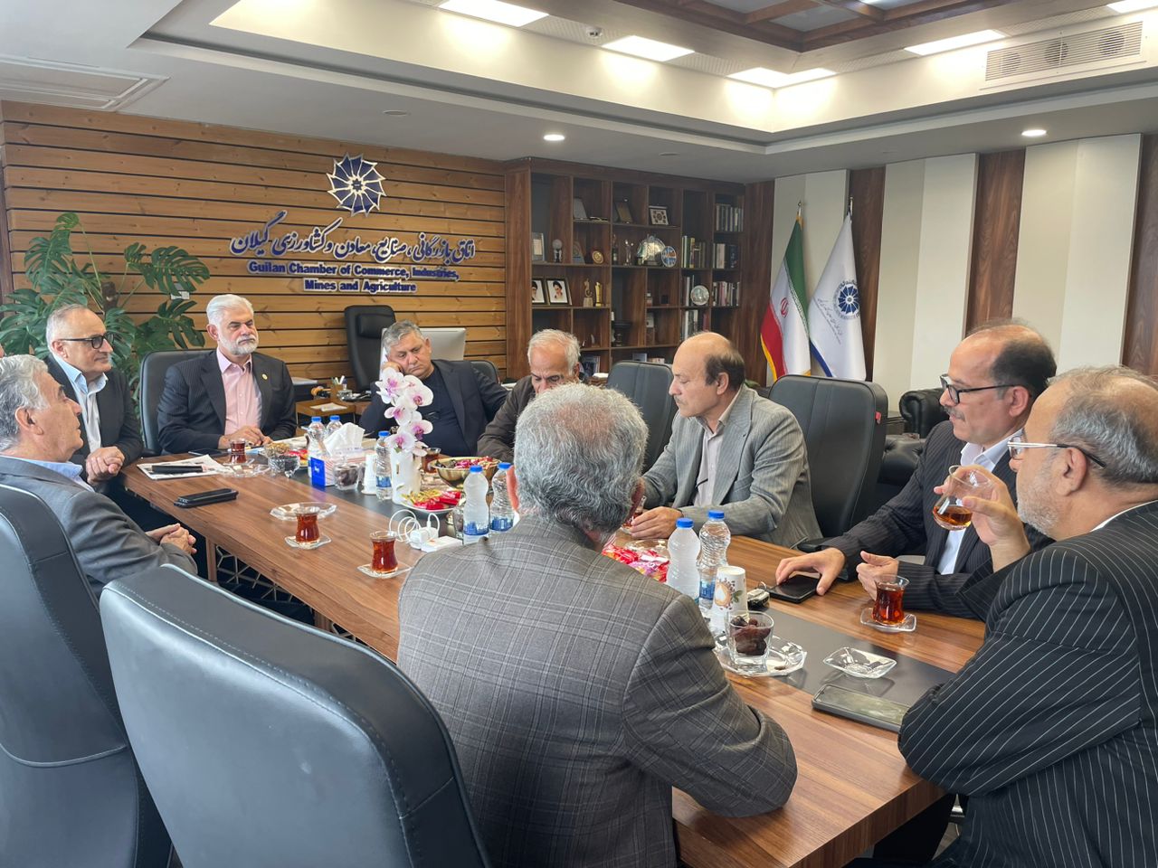 تحریم ها مانع بزرگی برای سرمایه گذاری های داخلی و خارجی است