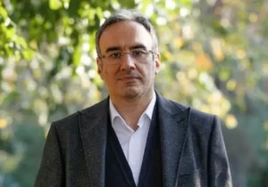 توضیحات پاک‌آیین درباره قطع یارانه و توقف آگهی‌های برخی از رسانه‌ها