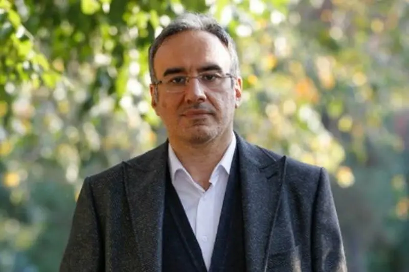 توضیحات پاک‌آیین درباره قطع یارانه و توقف آگهی‌های برخی از رسانه‌ها