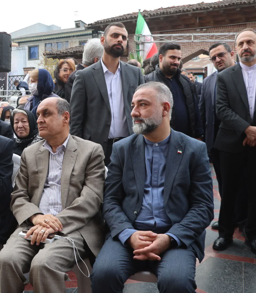 تشییع هنرمند نام‌آشنای گیلانی با حضور استاندار