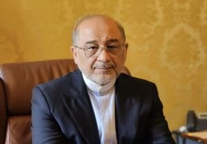 هرگونه دخالت خارجی در تنگه هرمز را رد می‌کنیم