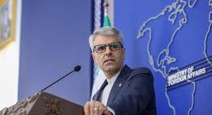 کشتی‌ها برای عبور از تنگه هرمز باید با ایران هماهنگ شوند