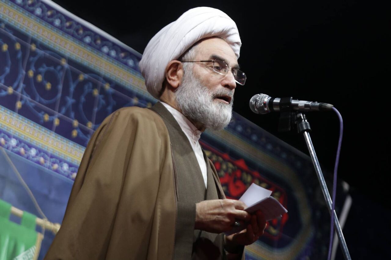 گرایش ملت‌های جهان به انقلاب اسلامی خاری در چشم دشمنان است