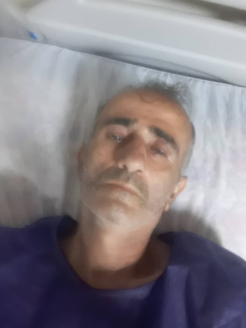 محمد خوش اندام بر روی تخت بیمارستان رازی رشت