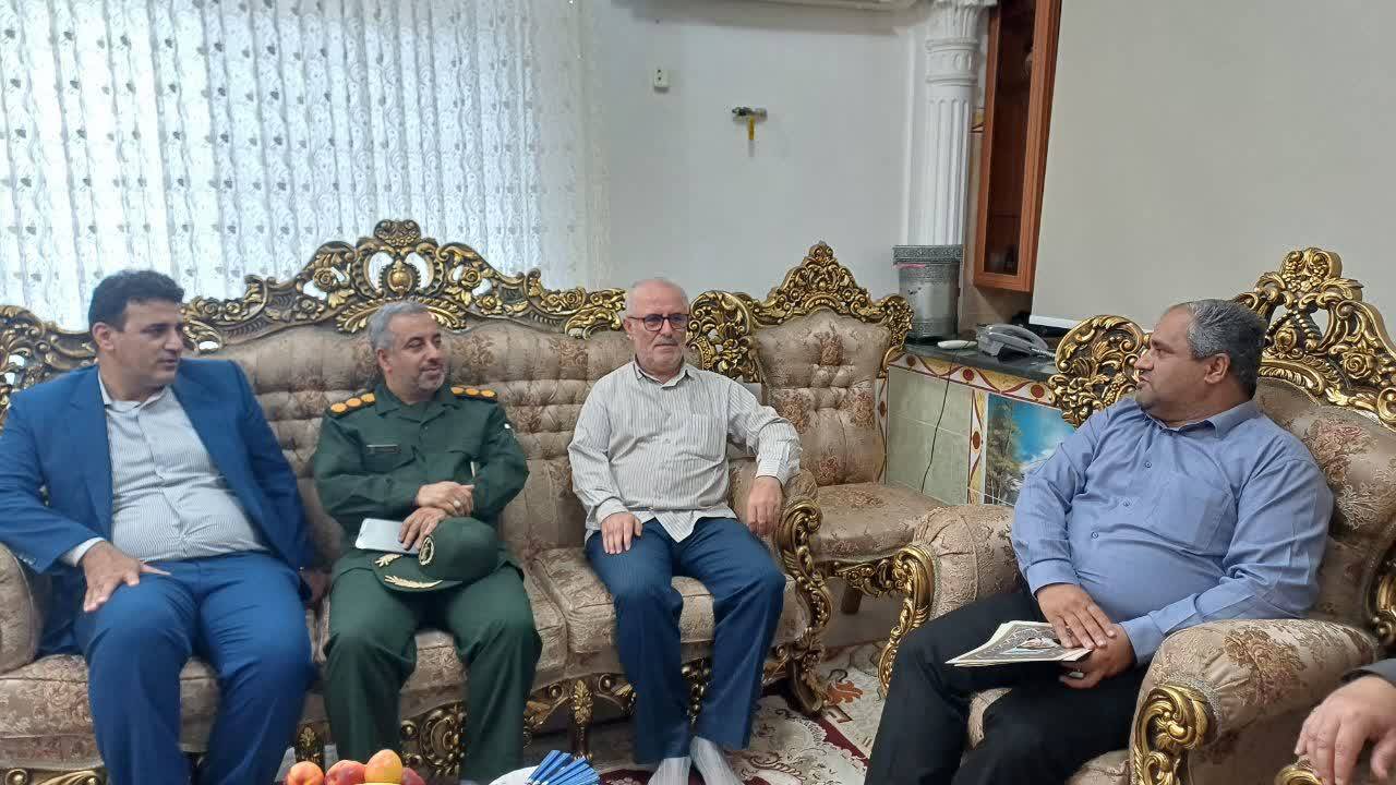 دیدار فرماندار ماسال با پزشک معتمد بنیاد شهید به مناسبت روز پزشک