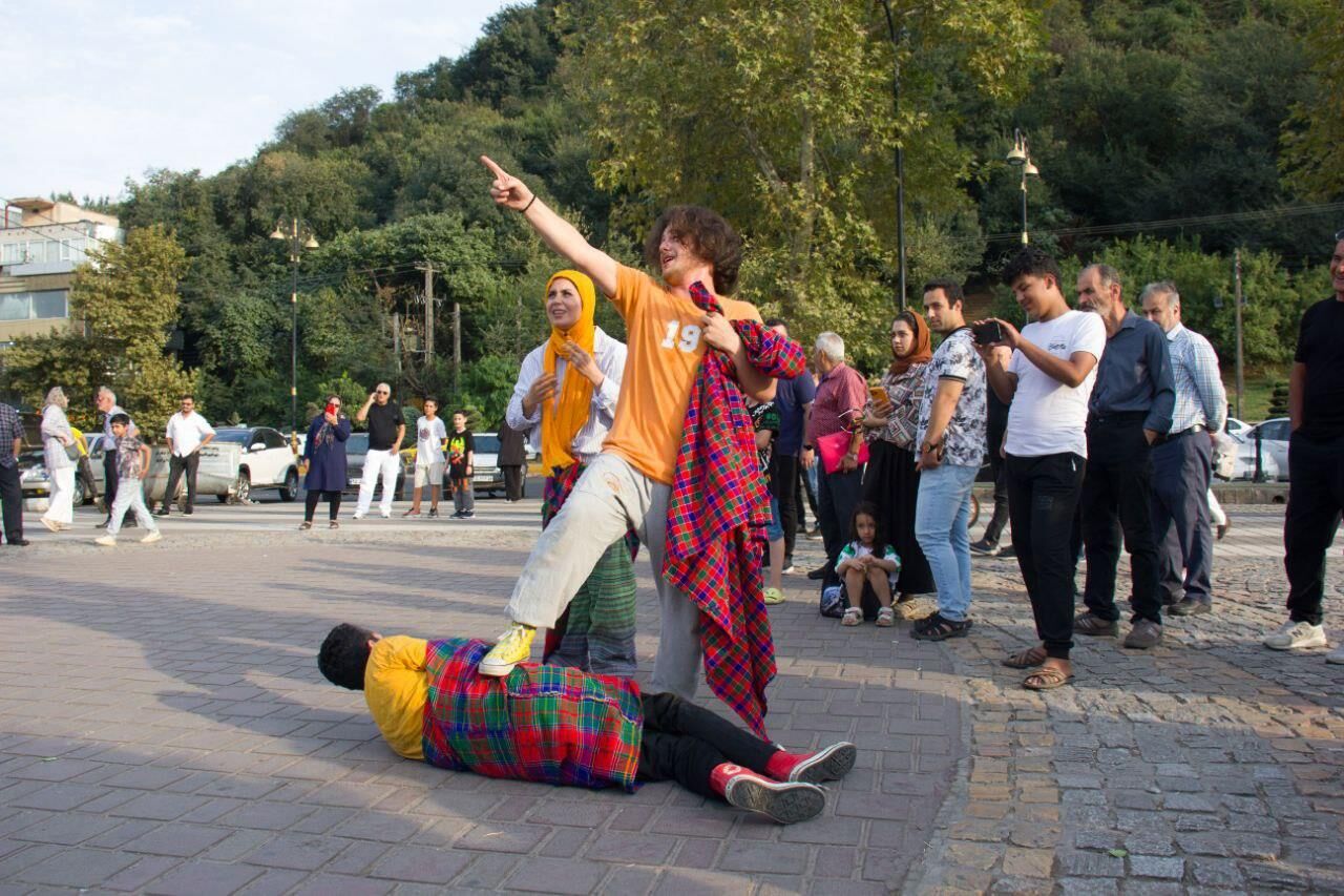 حضور هنرمندان ۲۷ استان در جشنواره ملی تئاتر خیابانی «شهروند» لاهیجان