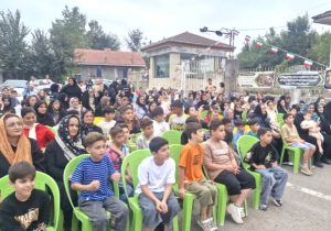 تماشاخانه سیار کانون در جشنواره شهروند  به لاشیدان رفت
