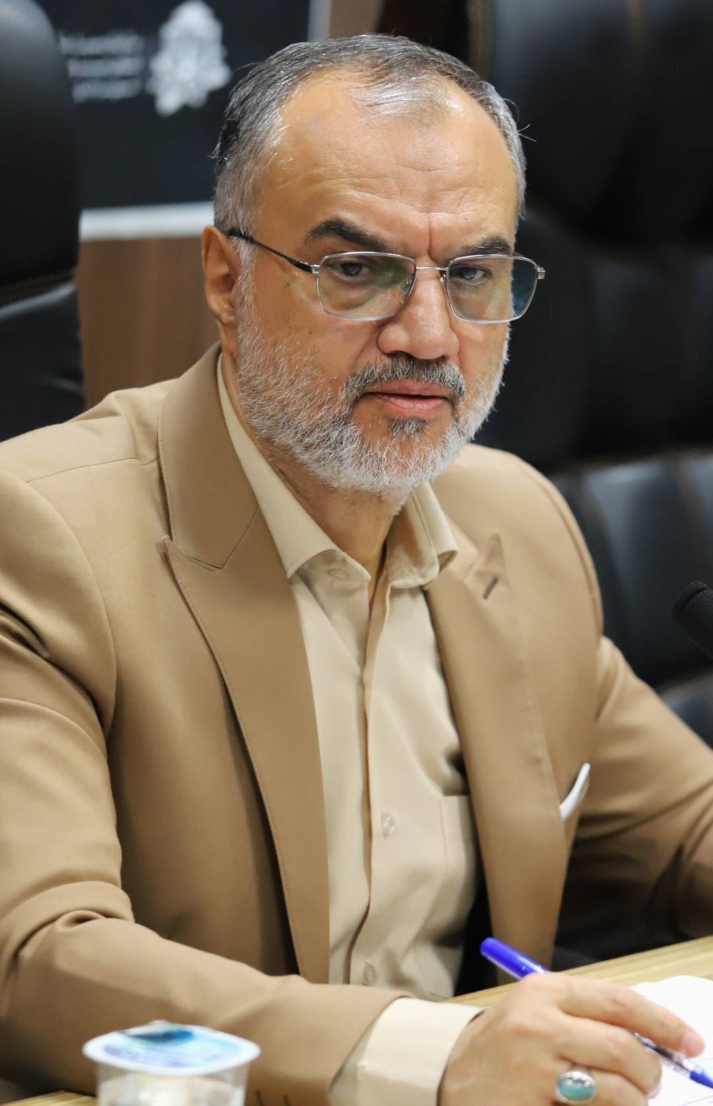 انتقاد رئیس شورای شهر رشت از بلاتکلیفی پروژه مجمتع اقامتی بوستان ملت