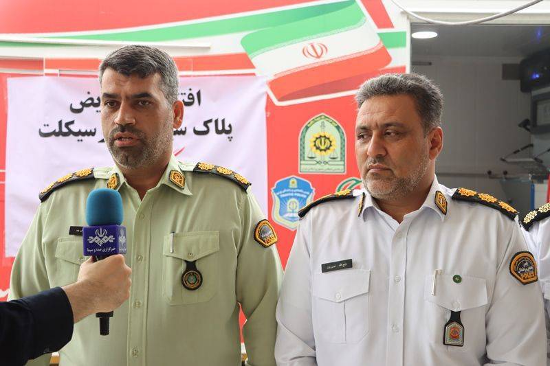 تحولي در خدمات راهور گيلان؛ آغاز به‌کار نخستين خودروي سيار ضرب پلاک موتورسيکلت